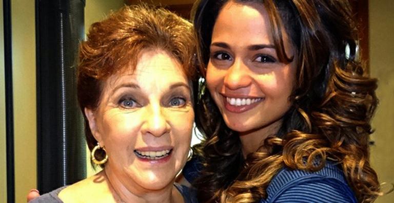 Nos bastidores de ‘Salve Jorge’, Morena não se desgruda da sogra