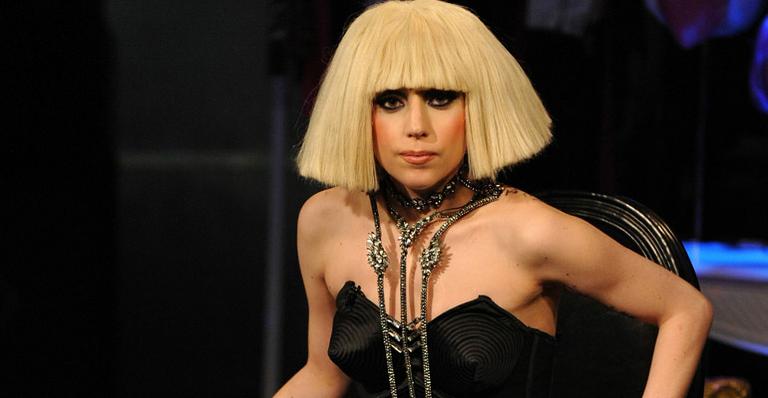 Lady Gaga é eleita a celebridade mais excêntrica do mundo, diz pesquisa
