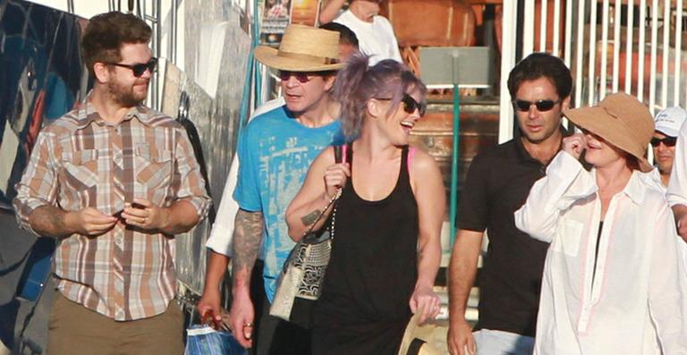 Família Osbourne aproveita viagem nas belezas do México