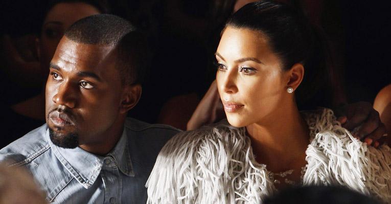 Kanye West leva Kim Kardashian ao túmulo da mãe