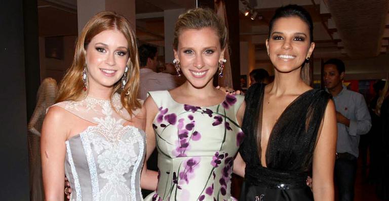 Marina Ruy Barbosa e Mariana Rios conferem exposição em SP