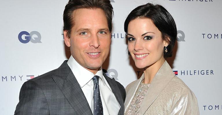 Astro de ‘Crepúsculo’, Peter Facinelli recebe elogios da nova namorada, Jaimie Alexander