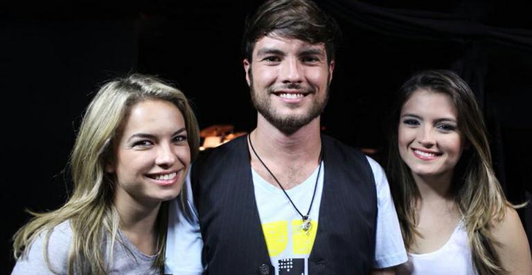 Lua Blanco prestigia show dos irmãos Pedro Sol e Estrela Blanco