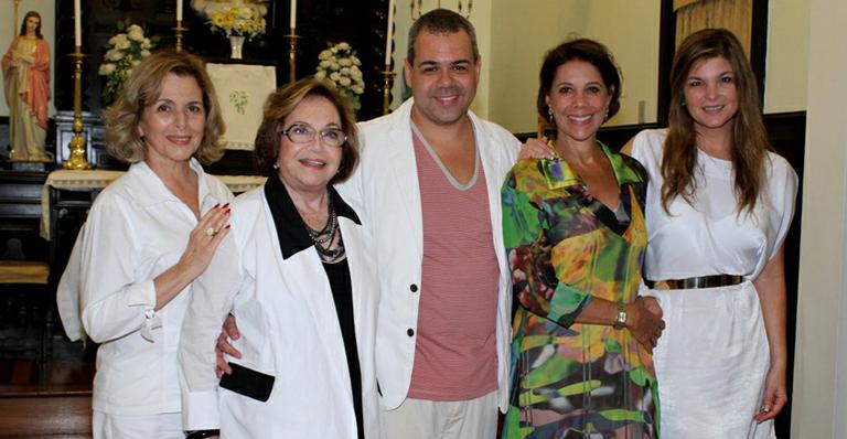 Irene Ravache e vários artistas participam de missa de ação de graças no Rio
