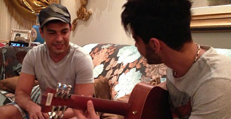 Gusttavo Lima faz parceria com Zezé Di Camargo