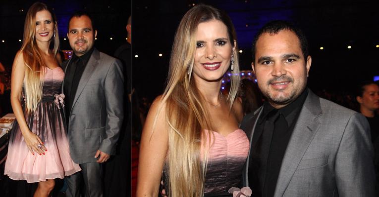 Em show do Rei, Luciano Camargo confessa: “Sou realmente ‘esse cara’ com a minha mulher”