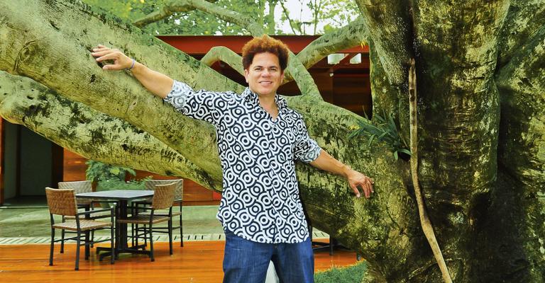 Romero Britto faz palestra em fórum de empreendedores
