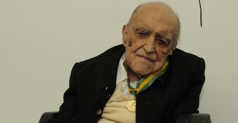 A SEMANA: Morre o arquiteto Oscar Niemeyer aos 104 anos de idade