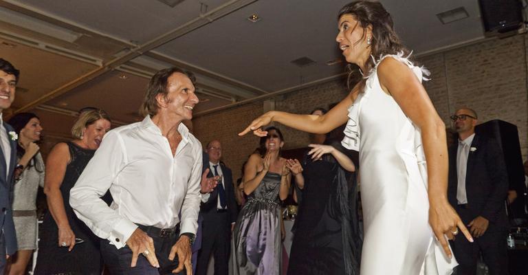 A pista é dos recém-casados Emerson Fittipaldi e Rossana