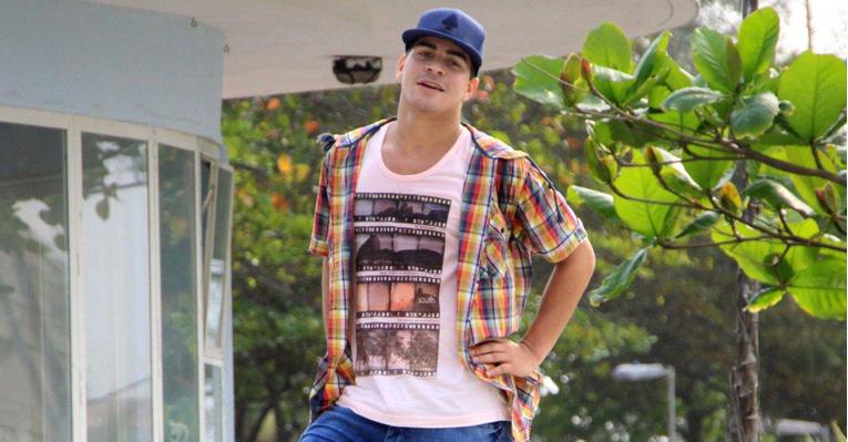 Thiago Martins: “Minha voz é meu braço direito e o esquerdo é a minha interpretação”