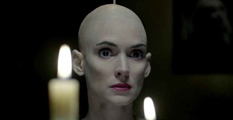 Careca, Winona Ryder retoma parceria com Tim Burton em clipe do The Killers
