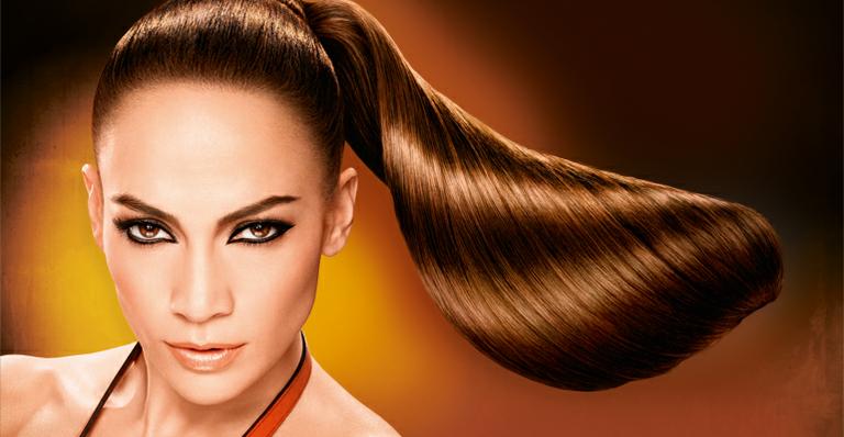 Não há sol, vento ou mar que resseque o cabelo de Jennifer Lopez. Conheça o segredo da estrela