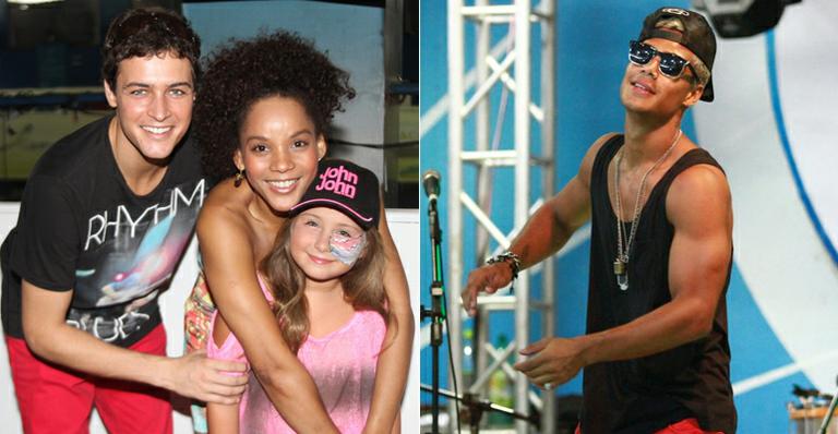 Micael Borges e Felipe Dylon participam de festa de Natal na Rocinha