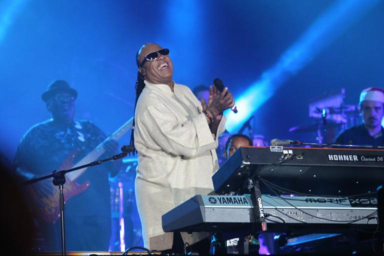 Com shows marcados no Brasil, Stevie Wonder diz que não se apresentará em lugares que não respeitam direitos humanos
