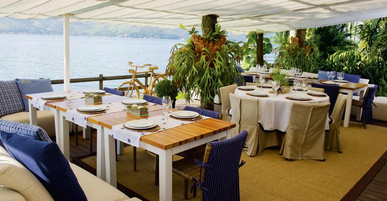 Decoração da Ilha de CARAS: Restaurante