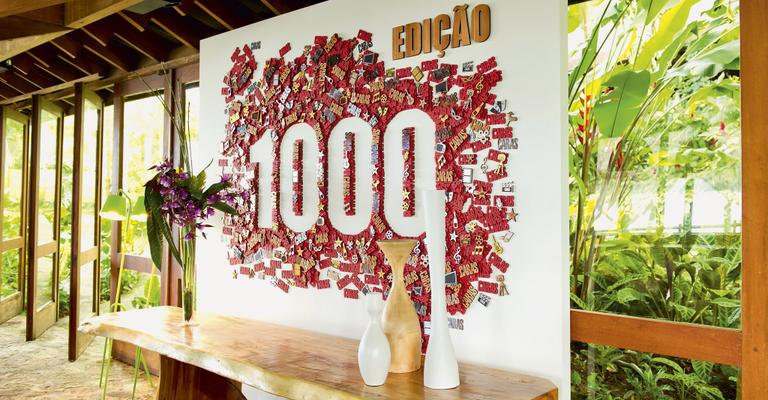 Decoração da Ilha de CARAS: Painel Edição 1000