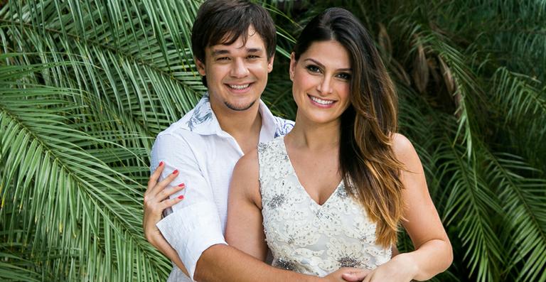 Natália Guimarães faz balanço do ano de 2012 e Leandro revela seus desejos para 2013