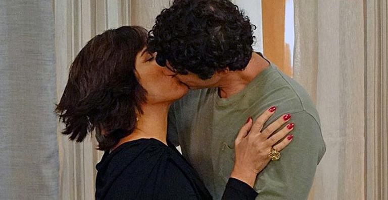 Desiludido com o amor, Nando decide namorar Roberta em ‘Guerra dos Sexos’