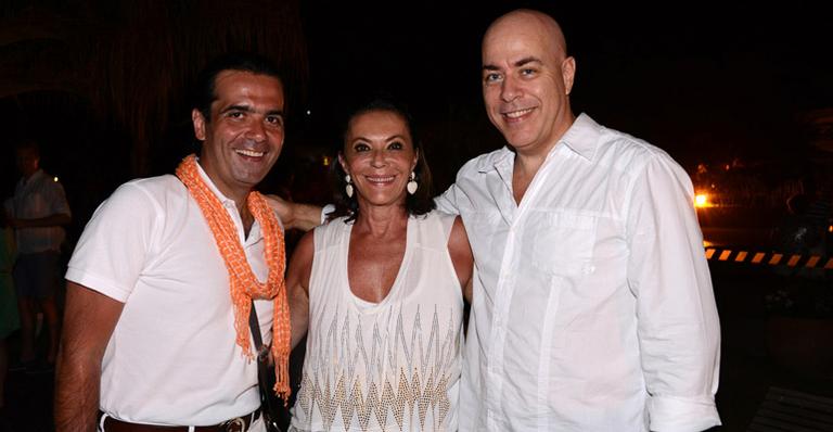 Fabio Arruda se reúne com amigos em Goiás