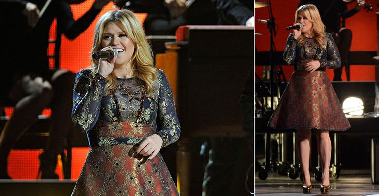 Após noivado, Kelly Clarkson comenta fama de lésbica