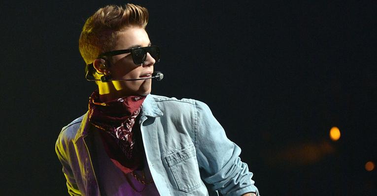Justin Bieber tenta ofuscar o Grammy 2013?