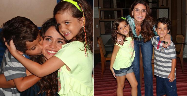 Mel Maia visita bastidores de ‘Salve Jorge’ e tieta Nanda Costa