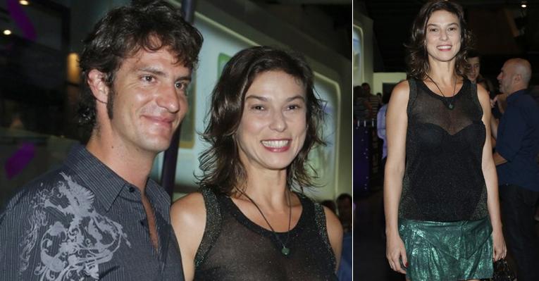 Maria Paula confere musical com namorado americano