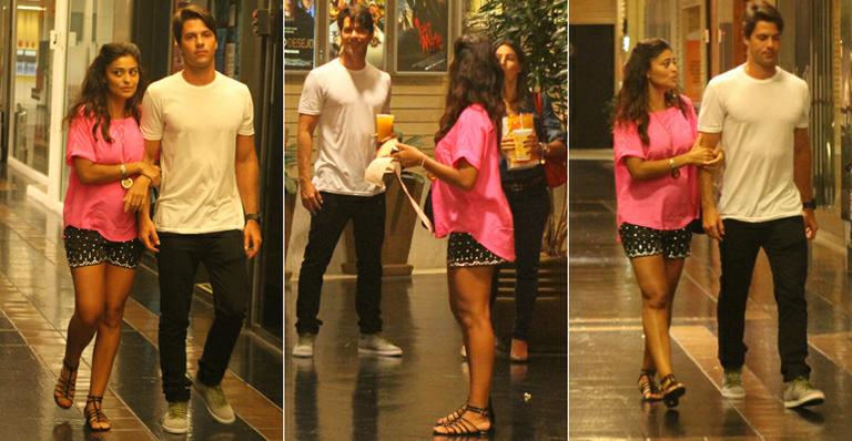 Grávida, Juliana Paes faz programa romântico com o marido, Carlos Eduardo Baptista