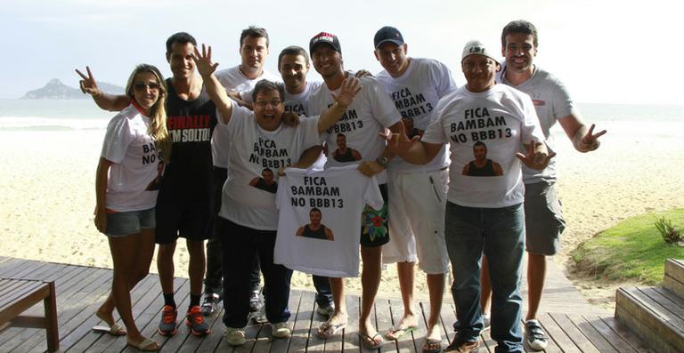Tarde demais? Amigos fazem campanha pela permanência de Kleber Bambam no BBB 13