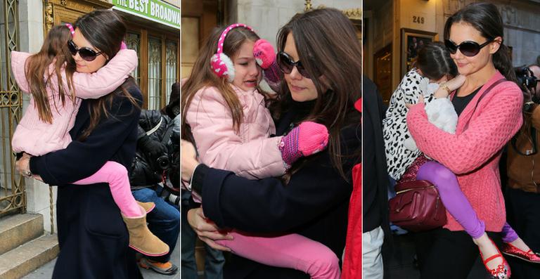 Katie Holmes mostra momento mãe e filha com Suri Cruise