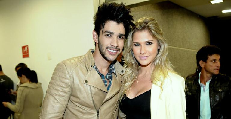Gusttavo Lima leva a noiva, Andressa Suita, ao show de Zezé e Luciano em São Paulo
