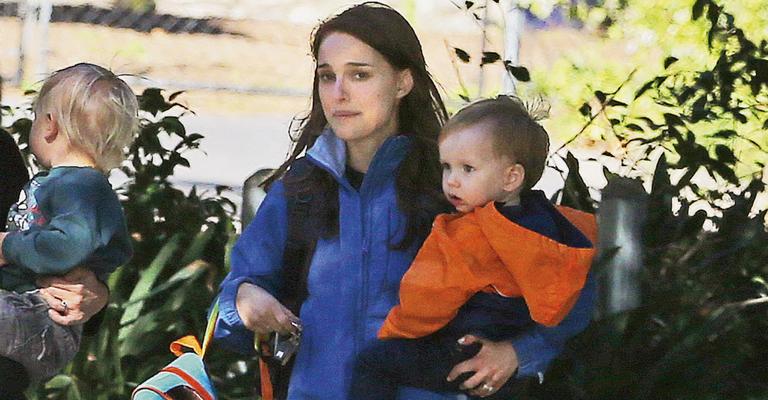 Natalie Portman  leva o filho para dia de diversão na Califórnia