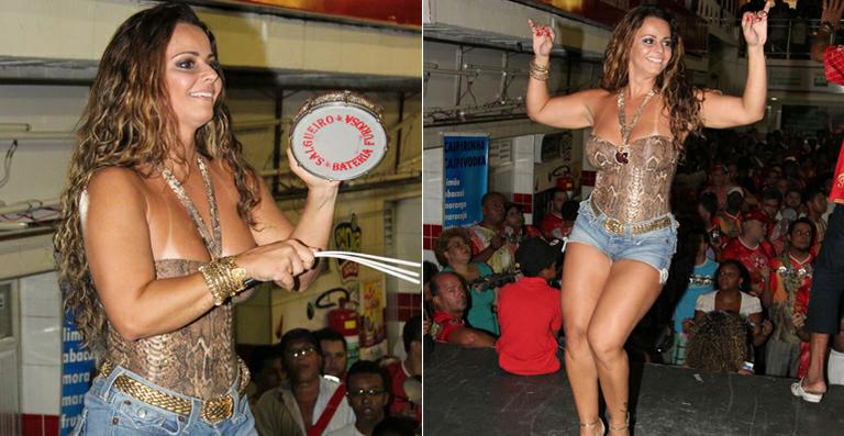 Viviane Araújo samba na quadra do Salgueiro no Rio de Janeiro