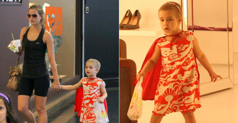 Luiza Valdetaro curte nova fase da filha Malu durante férias da TV