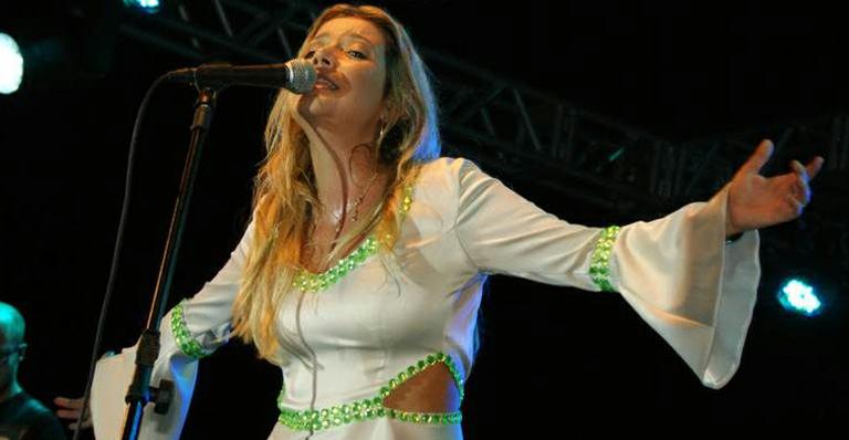 Luiza Possi crê que ser jurada em ‘Ídolos’ favoreceu sua participação no ‘The Voice’