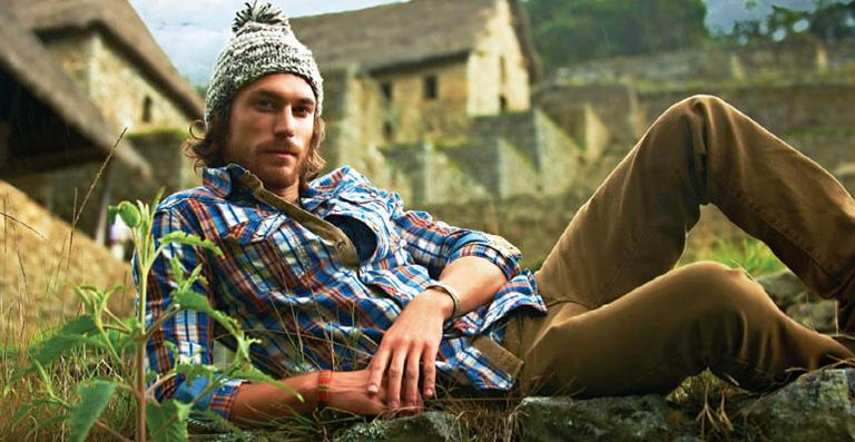 Namorado de Sharon Stone estrela campanha em Machu Picchu