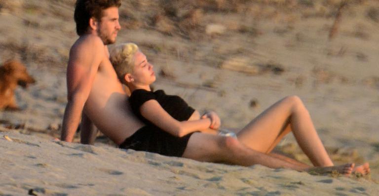 Miley Cyrus e Liam Hemsworth: romance na Costa Rica