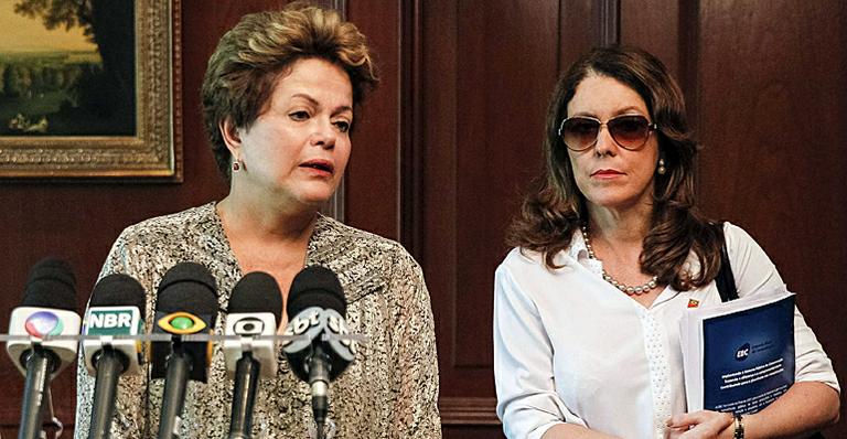 Dilma Rousseff se emociona com tragédia que deixou mais de 200 mortos em boate no RS