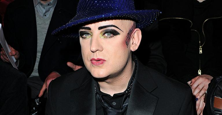 Músico britânico Boy George lamenta tragédia em Santa Maria