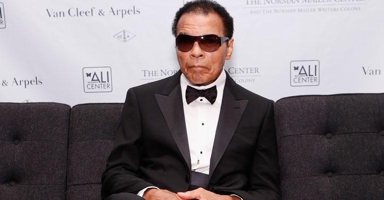 Lutador Muhammad Ali morre aos 74 anos