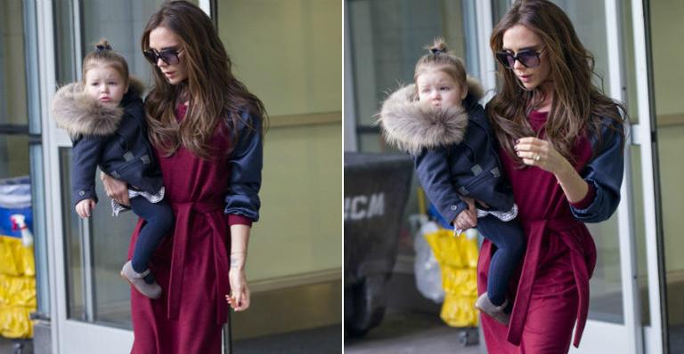 Victoria Beckham chega a Nova York com a estilosa Harper