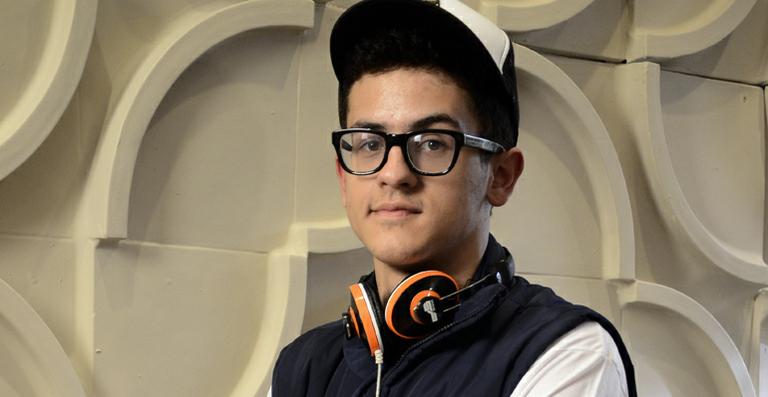 David Lucas faz comparações com seu personagem em ‘Malhação’, o Orelha