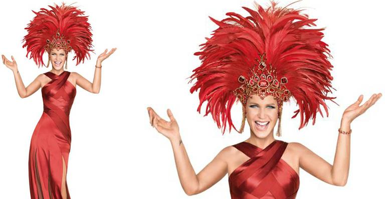 Em clima de festa: Xuxa publica foto com look carnavalesco
