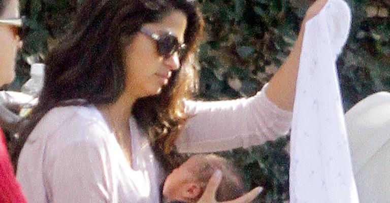 Em seu aniversário, Camila Alves curte o filho durante passeio