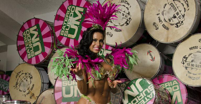 Gracyanne Barbosa pronta para desfilar na Mangueira após três anos longe da escola
