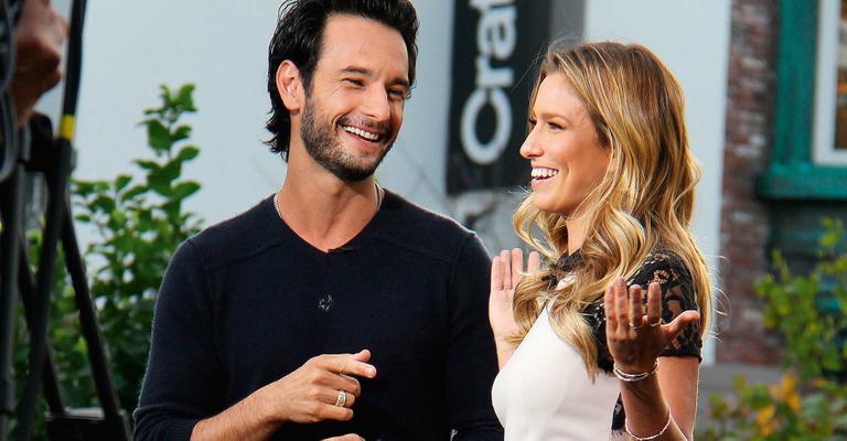 Rodrigo Santoro concede entrevista em Los Angeles