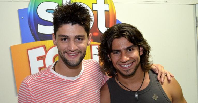 Munhoz e Mariano recarregam as energias no Carnaval de Salvador