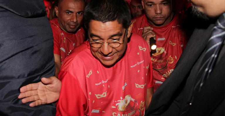 Zeca Pagodinho não verá desfiles do Rio na Sapucaí