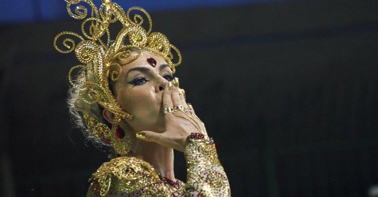 Inspirada pelo tema ‘milagre’ da Vai-Vai, Ana Hickmann diz: “Engravidar vai ser o milagre do ano”
