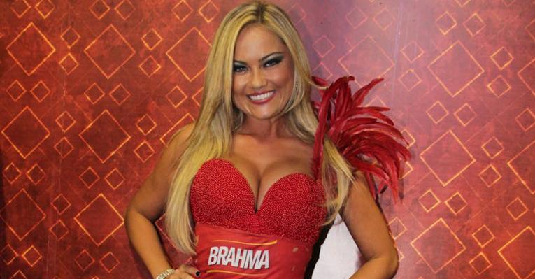 Ellen Rocche se define como uma foliã e diz que carnaval é amor